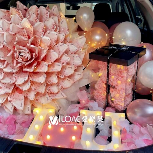 車廂佈置<br><span style="font-size: 20px;">(戀上泰迪)</span>