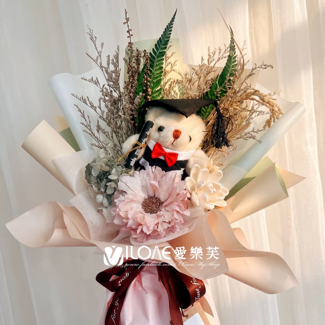 畢業小熊花束<br><span style="font-size: 20px;">(展翅款)</span>