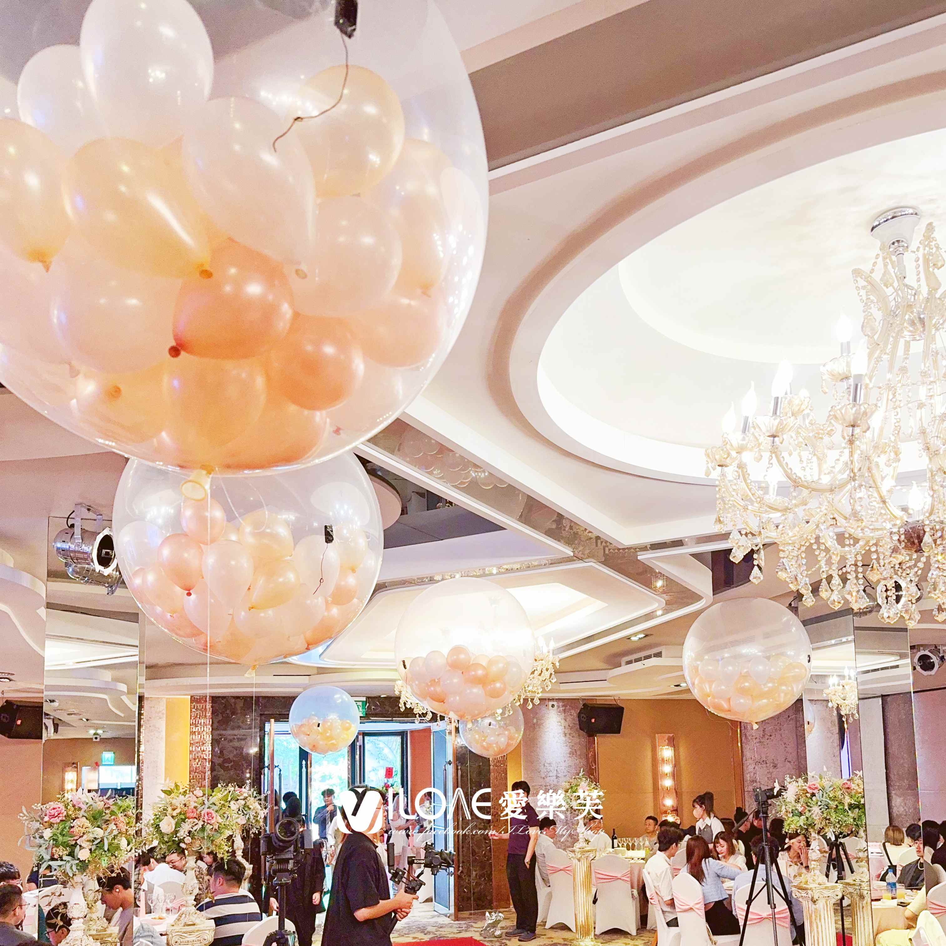 婚禮佈置<br><span style="font-size: 20px;">(天爆球 玫瑰白色系)</span>