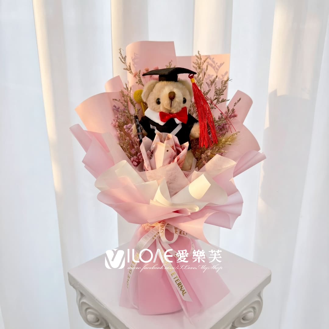 智繪小熊<br><span style="font-size: 18px;">畢業花束(含現金$300)</span>